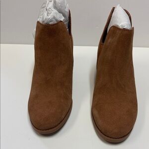Toms Suede Chestnut Brown Ankle Booties